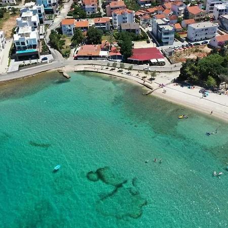 Antisin アパート *